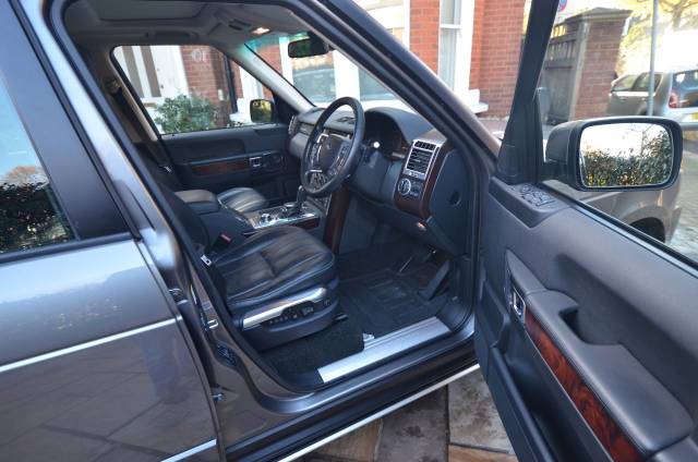 2010 Land Rover Range Rover 3.6 TDV8 Vogue SE 4dr Auto