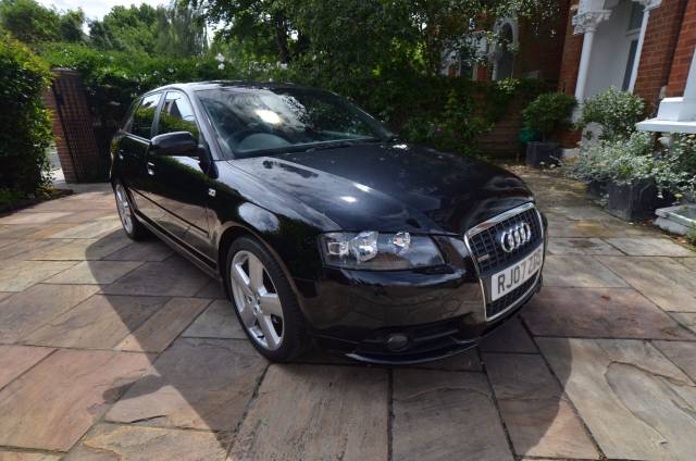 Audi A3 2.0 TDi S line 5dr DSG Hatchback Diesel Black