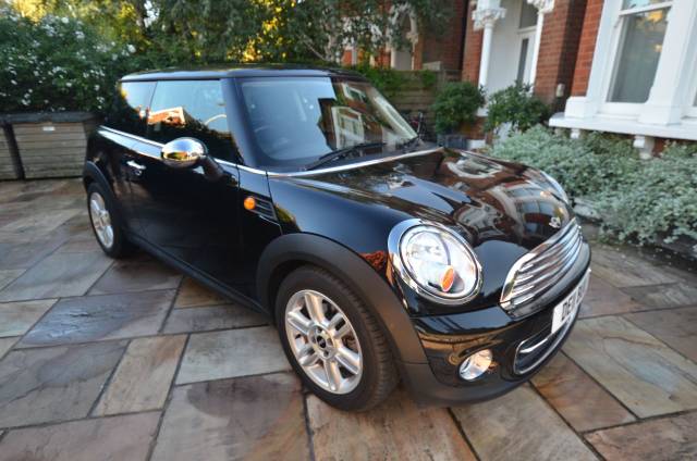 Mini Hatchback 1.6 Cooper [122] 3dr Hatchback Petrol Black