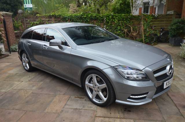 Mercedes-Benz CLS 3.0 CLS 350 CDI BlueEFFICIENCY AMG Sport 5dr Tip Auto Estate Diesel Silver